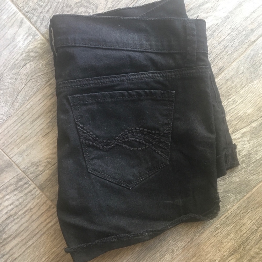 NWOT Refuge Black Shorts - Picture 2 of 8